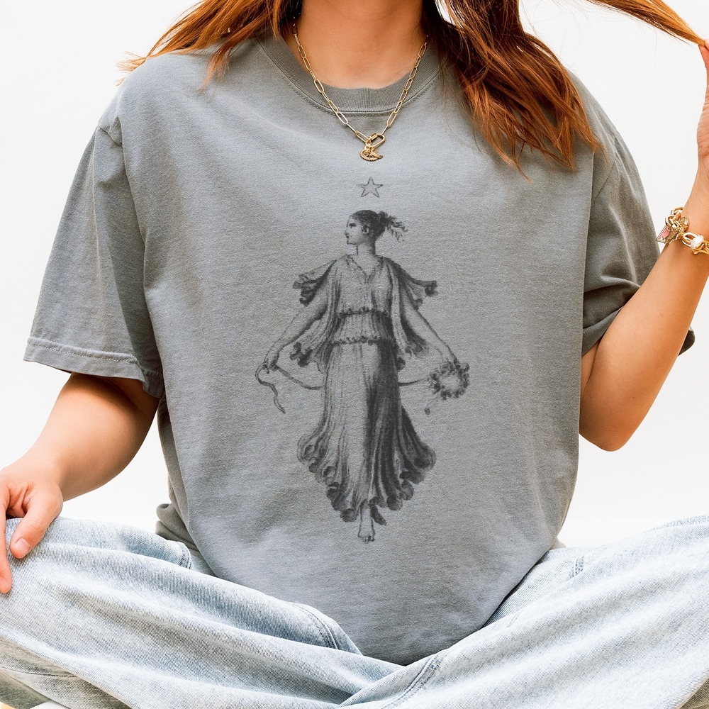 Minimalist Black Graphic Tee Clean Solid Design